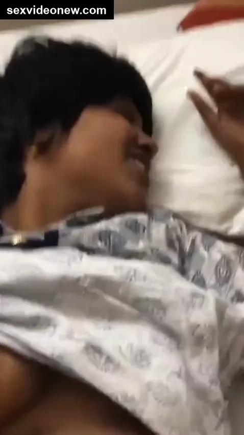 Big boobs telugu aunty fucking in hotel room
