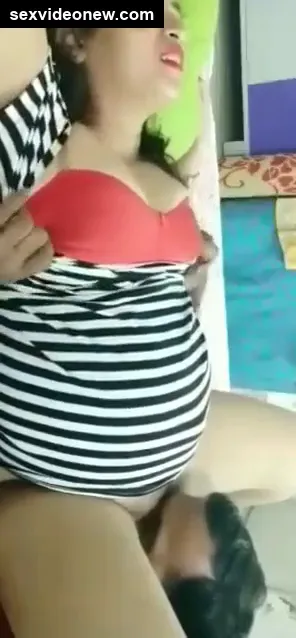 MILF aunty driver pussy eating and boobs pressing video