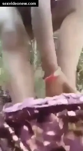 Telugu village lady pissing and open pussy video
