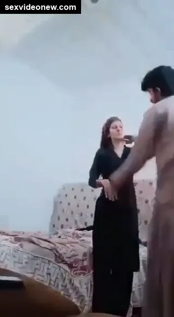 Skinny desi girlfriend home fucking mms video