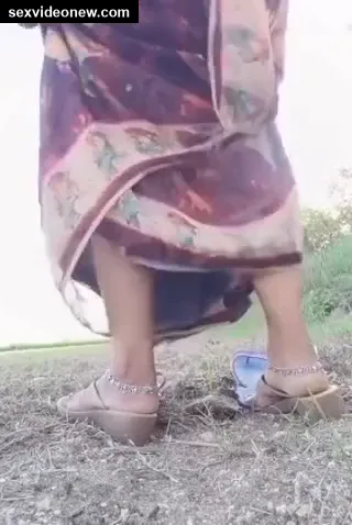 Indian village aunty doggy anal sex - HD video