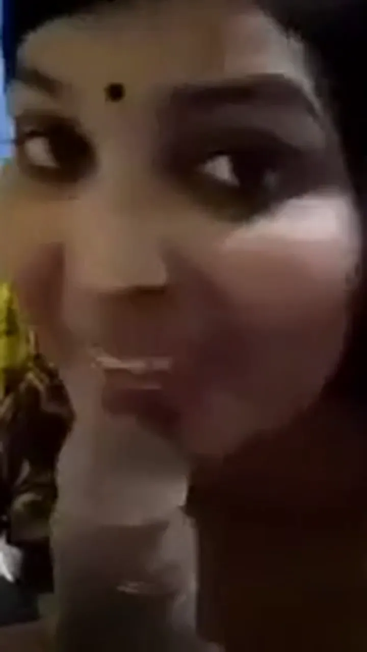 Beautiful Bihari Bhabhi sucking cock of her lover