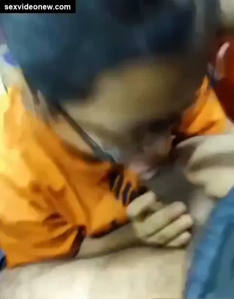Nerdy mumbai college girl full hot sucking mms